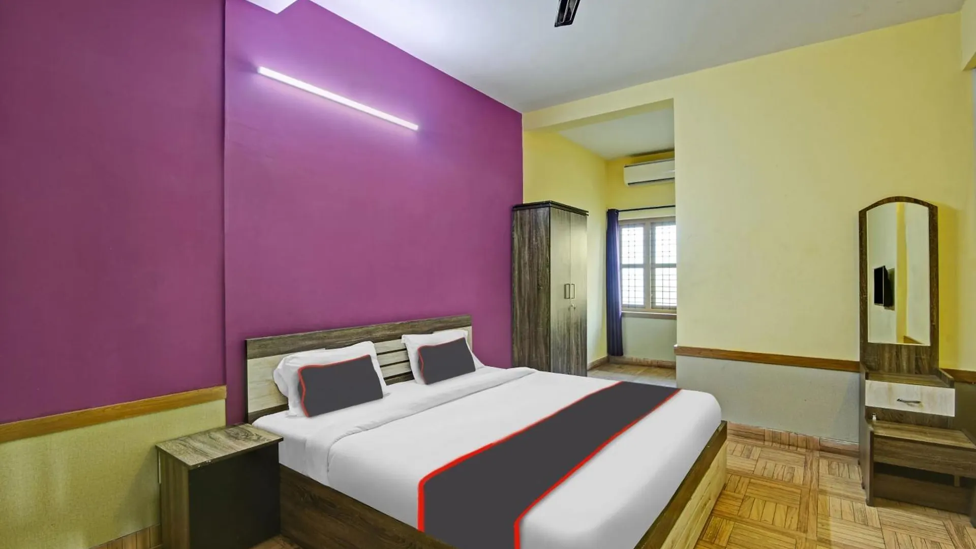**** Hotel Collection O Express Suites Kakkayam Índia